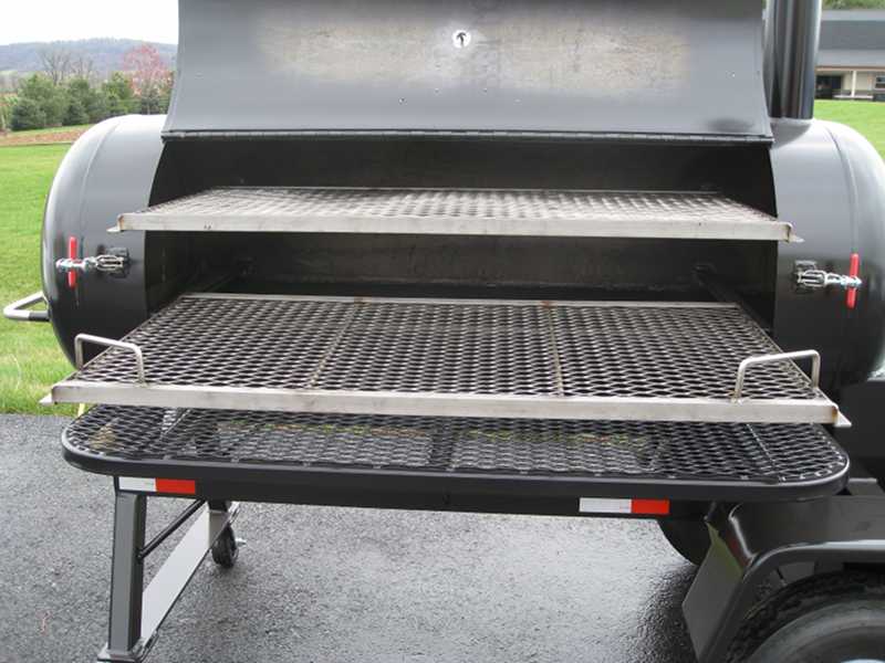 Meadow Creek TS120P Push-Around BBQ Smoker - Meadow Creek Barbecue